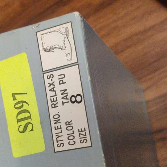 {Soda} Brown Boots - Picture 6 of 6